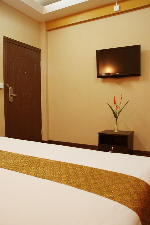 בנגקוק Visiting Card Hotel & Resort מראה חיצוני תמונה